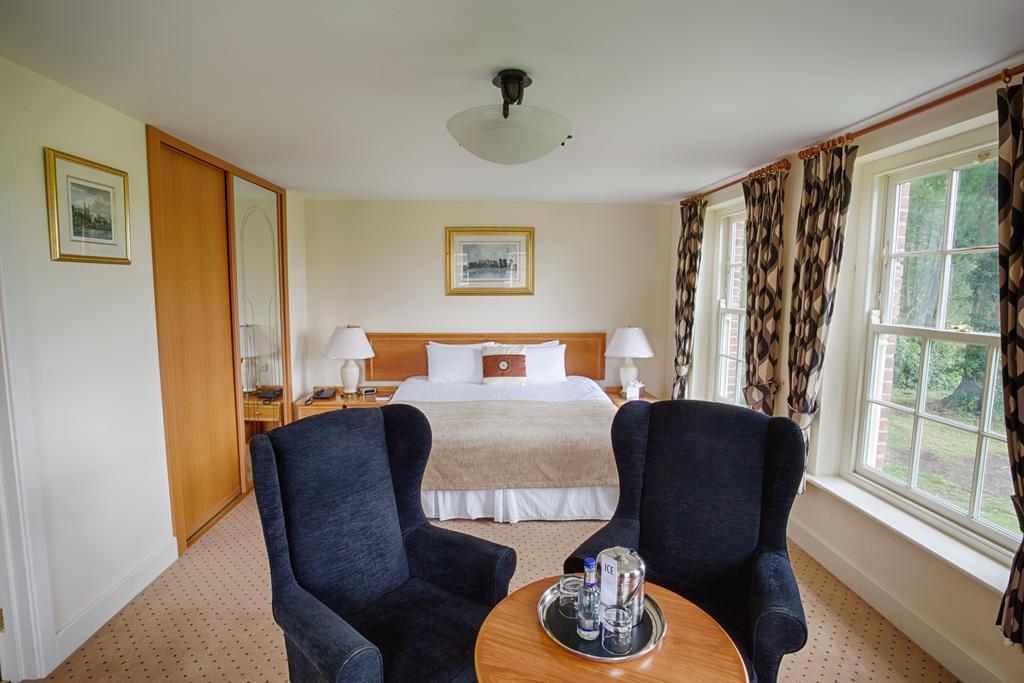 Donnington Grove Pension Newbury  Buitenkant foto