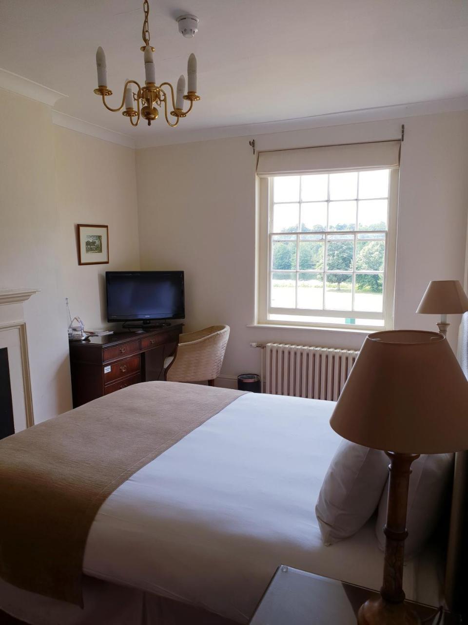 Donnington Grove Pension Newbury  Buitenkant foto